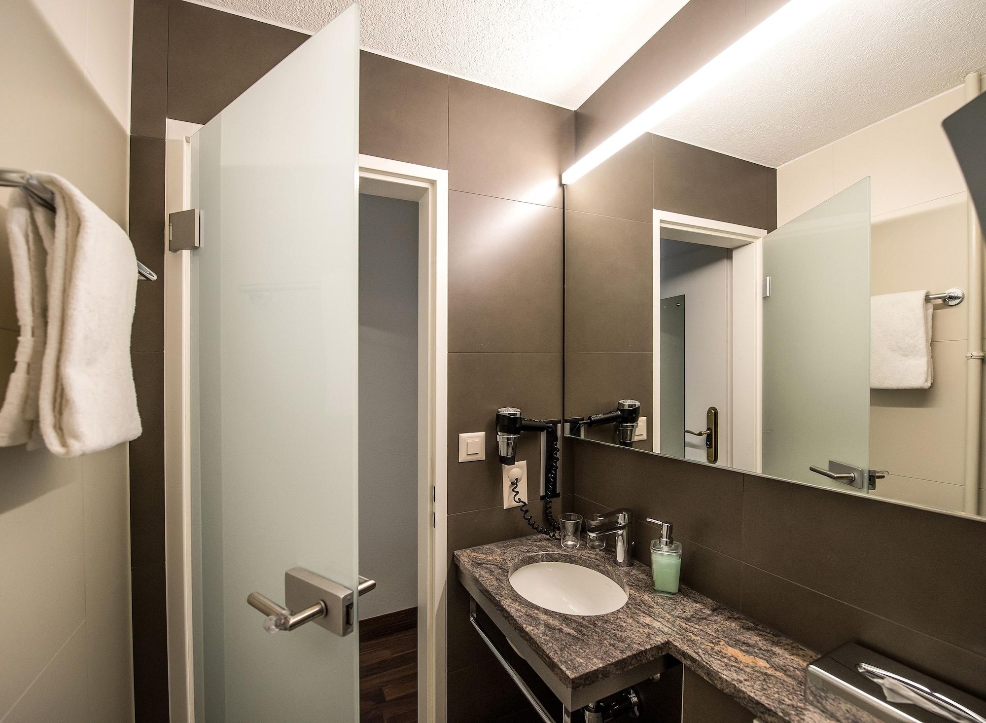 Alexander Guesthouse Zurich Old Town Luaran gambar