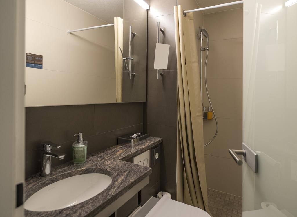 Alexander Guesthouse Zurich Old Town Bilik gambar